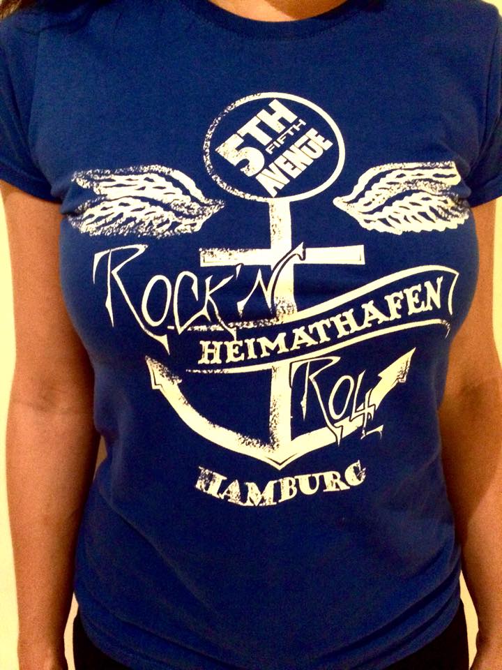 T-Shirt “Heimathafen” – Damen (blau/schwarz)